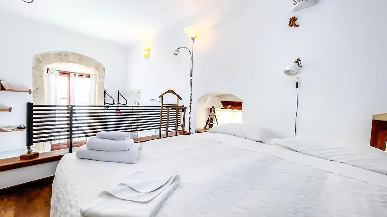 Il Rifugio Del Dottore 1 - Room And Upside Apartment In Bari Oldtown