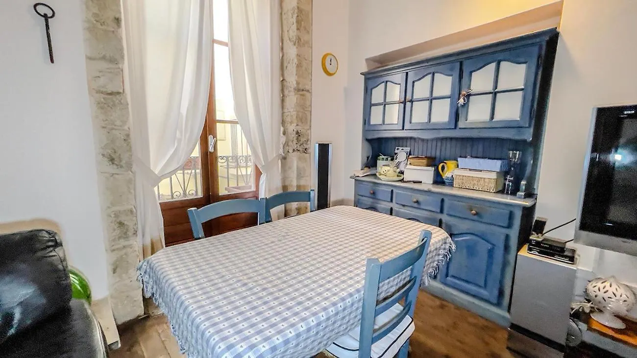 Il Rifugio Del Dottore 1 - Room And Upside Apartment In Bari Oldtown