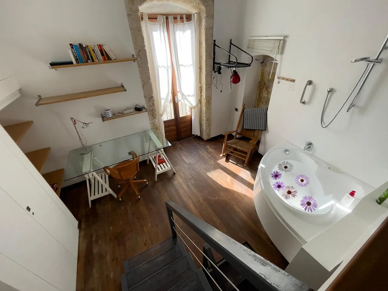 Il Rifugio Del Dottore 1 - Room And Upside Apartment In Bari Oldtown
