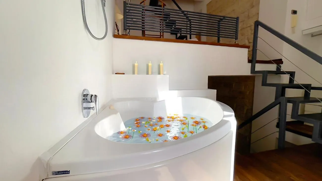 Il Rifugio Del Dottore 1 - Room And Upside Apartment In Bari Oldtown